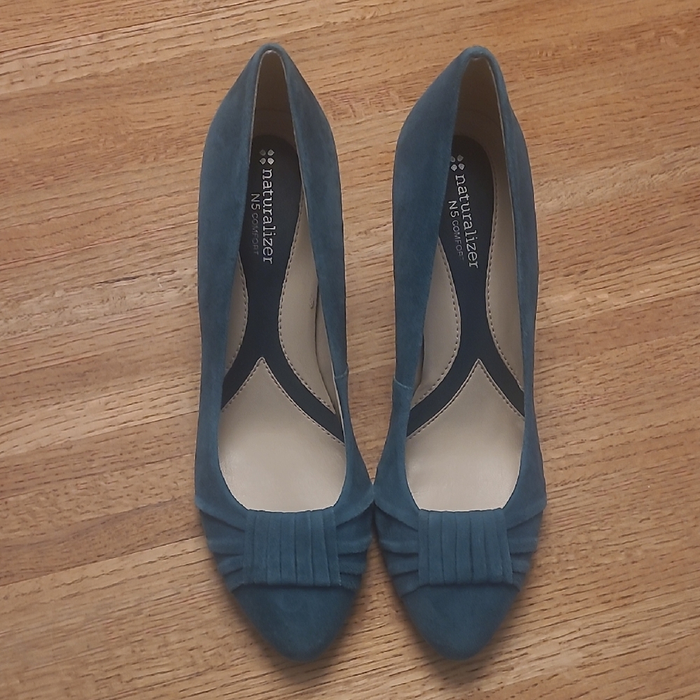 Naturalizer Women's Teal Suede Heels